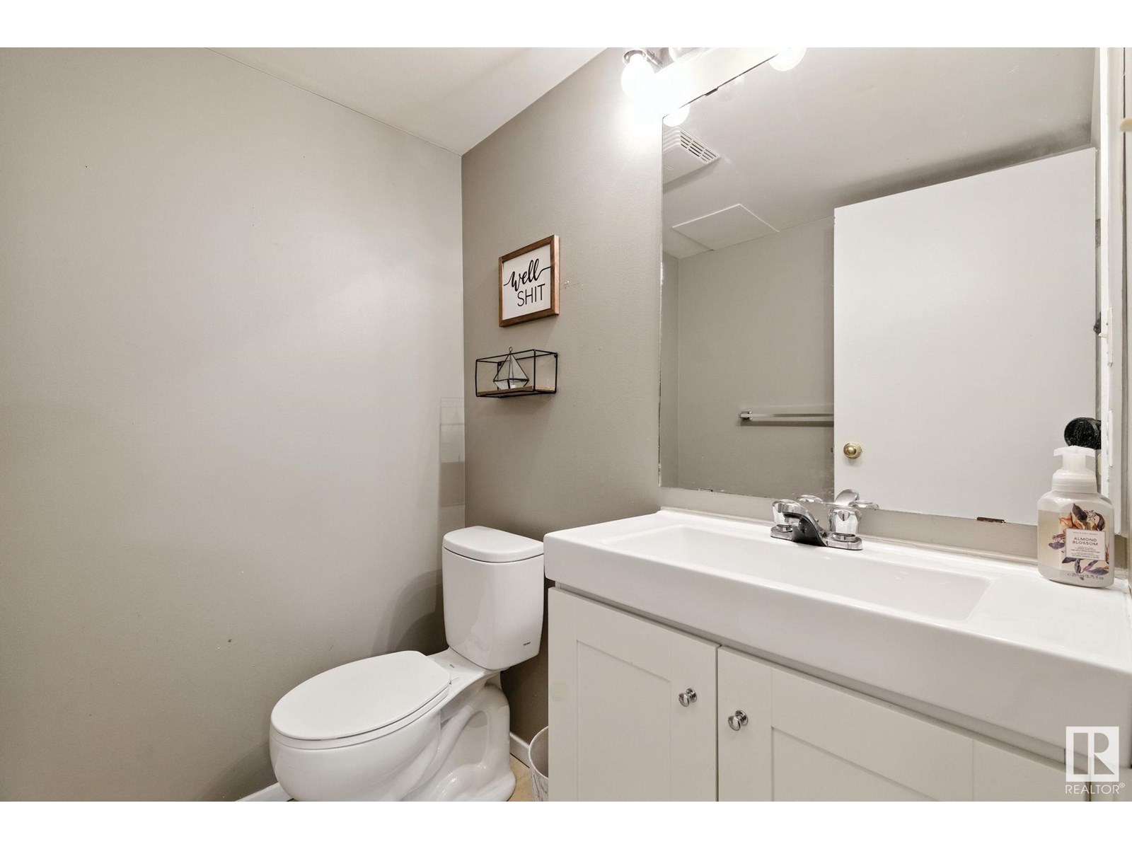 #9 1415 62 ST NW - Image 24