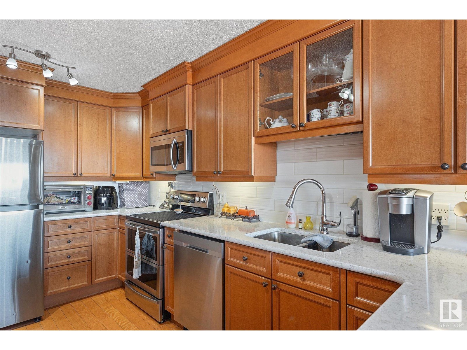 Photo 17 of 1002 9923 103 St Nw, Edmonton AB
