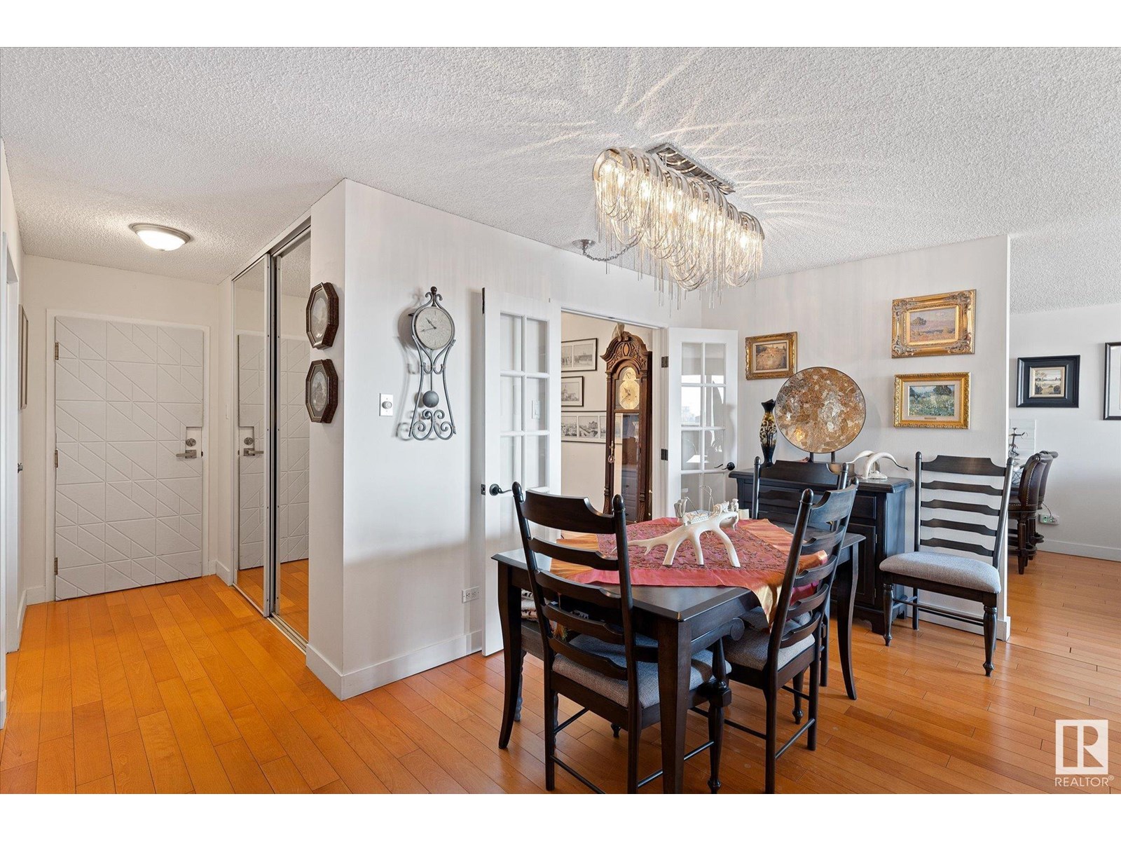 Photo 20 of 1002 9923 103 St Nw, Edmonton AB