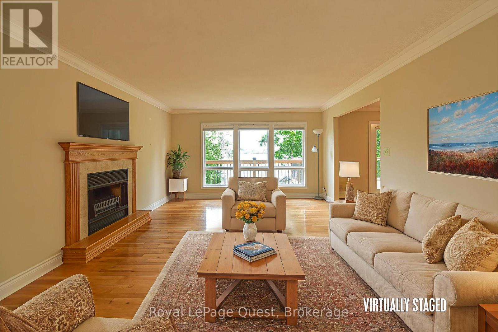 Photo 12 of 27 Heyden Avenue, Orillia ON