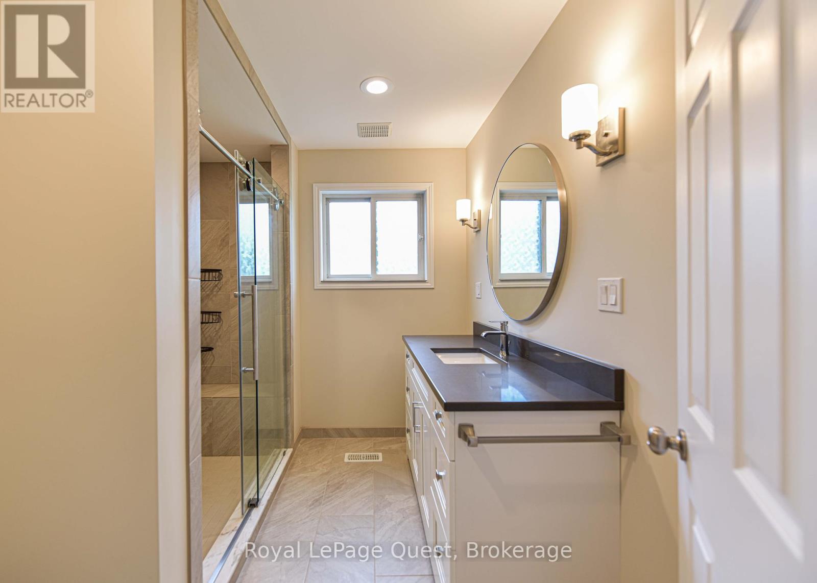 Photo 17 of 27 Heyden Avenue, Orillia ON