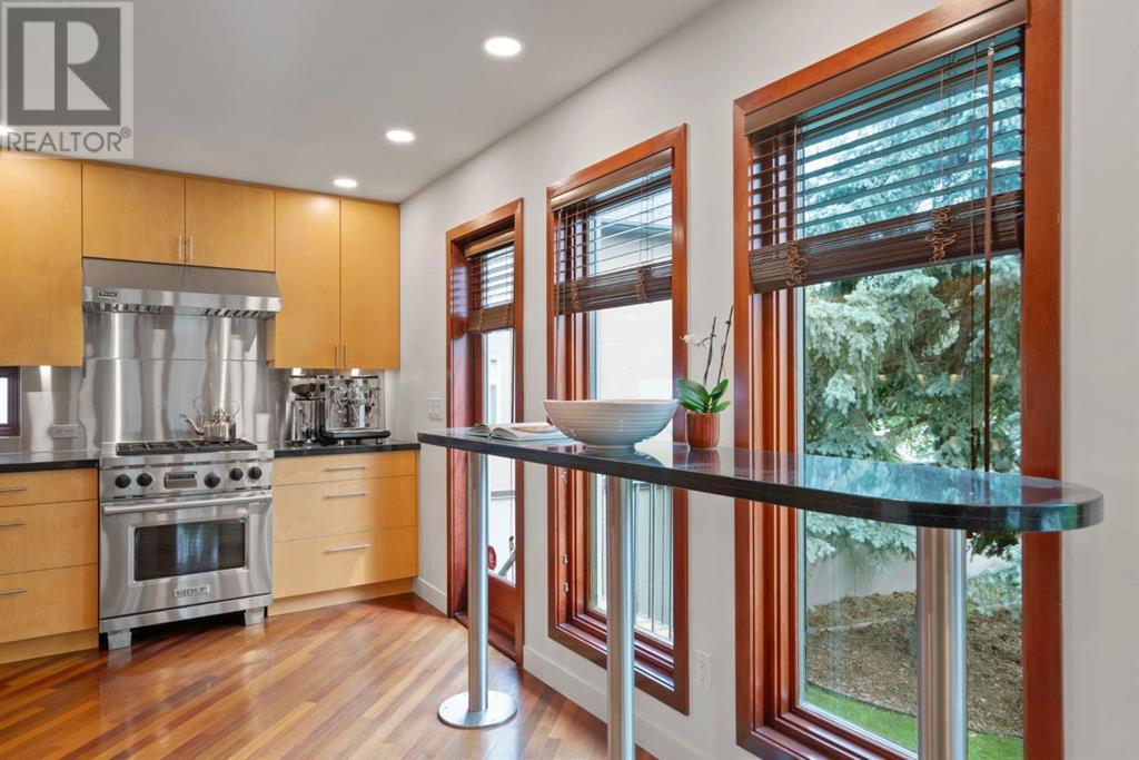 Single Family House for Sale in   Avenue NW West Hillhurst Calgary 