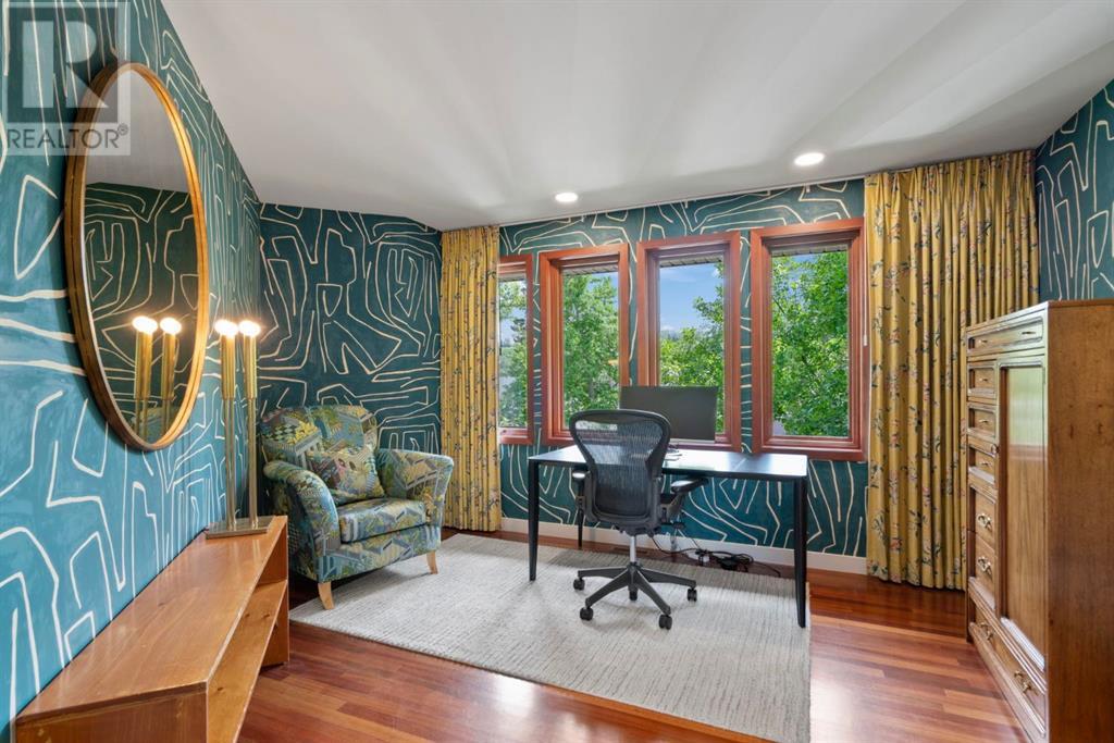 Single Family House for Sale in   Avenue NW West Hillhurst Calgary 