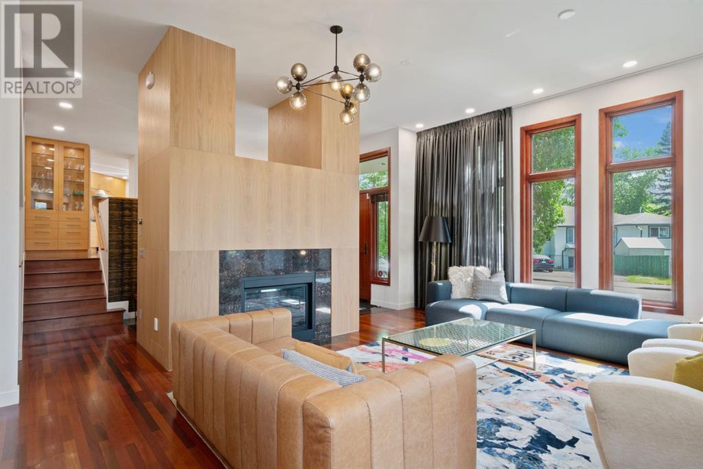 Single Family House for Sale in   Avenue NW West Hillhurst Calgary 