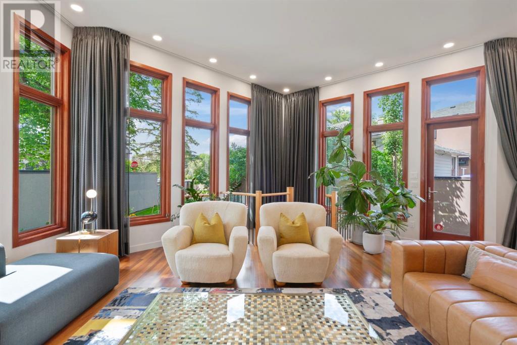 Single Family House for Sale in   Avenue NW West Hillhurst Calgary 