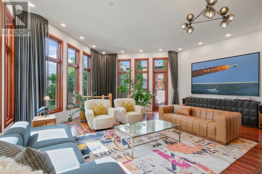 Single Family House for Sale in   Avenue NW West Hillhurst Calgary 