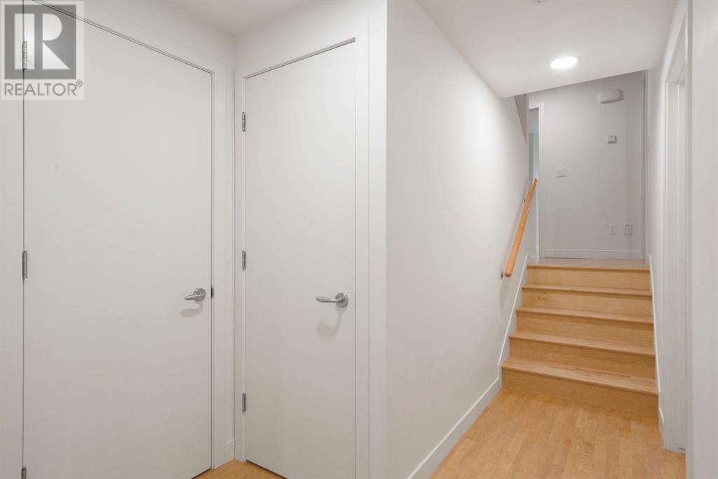 Single Family House for Sale in   Avenue NW West Hillhurst Calgary 