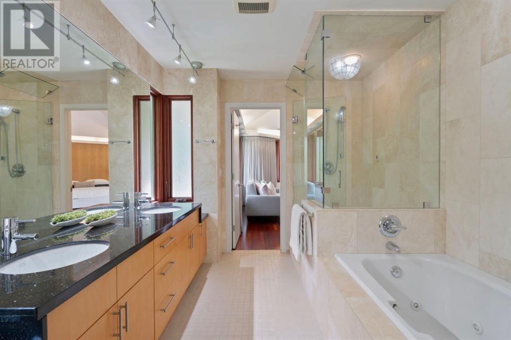 Single Family House for Sale in   Avenue NW West Hillhurst Calgary 