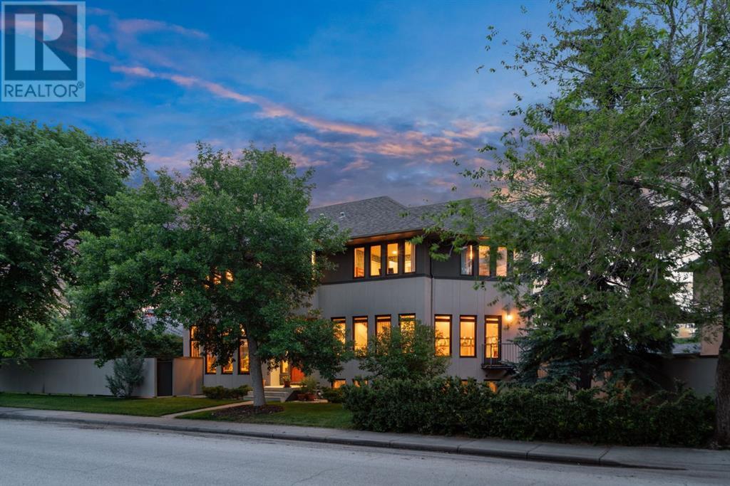 Single Family House for Sale in   Avenue NW West Hillhurst Calgary 