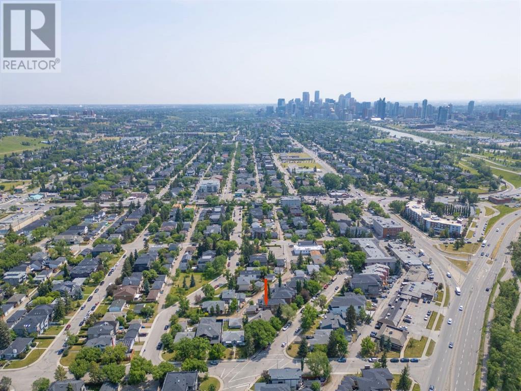 Single Family House for Sale in   Avenue NW West Hillhurst Calgary 