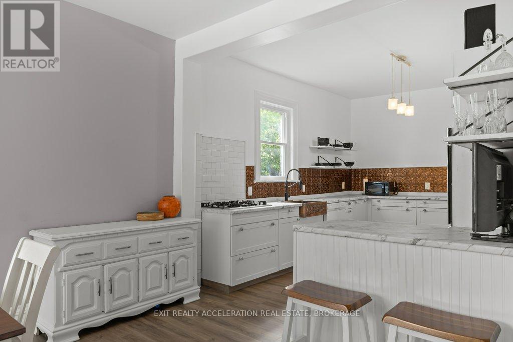 Photo 45 of 359 Thomas Street, Deseronto ON