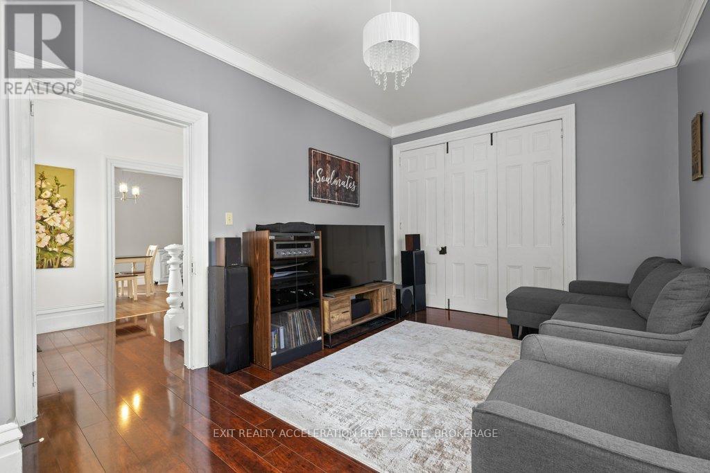 Photo 5 of 359 Thomas Street, Deseronto ON