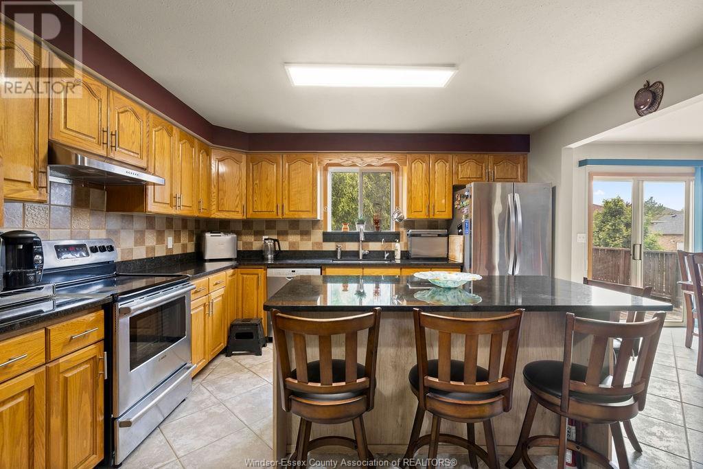 Photo 11 of 4577 Hunt Club Crescent, Windsor ON