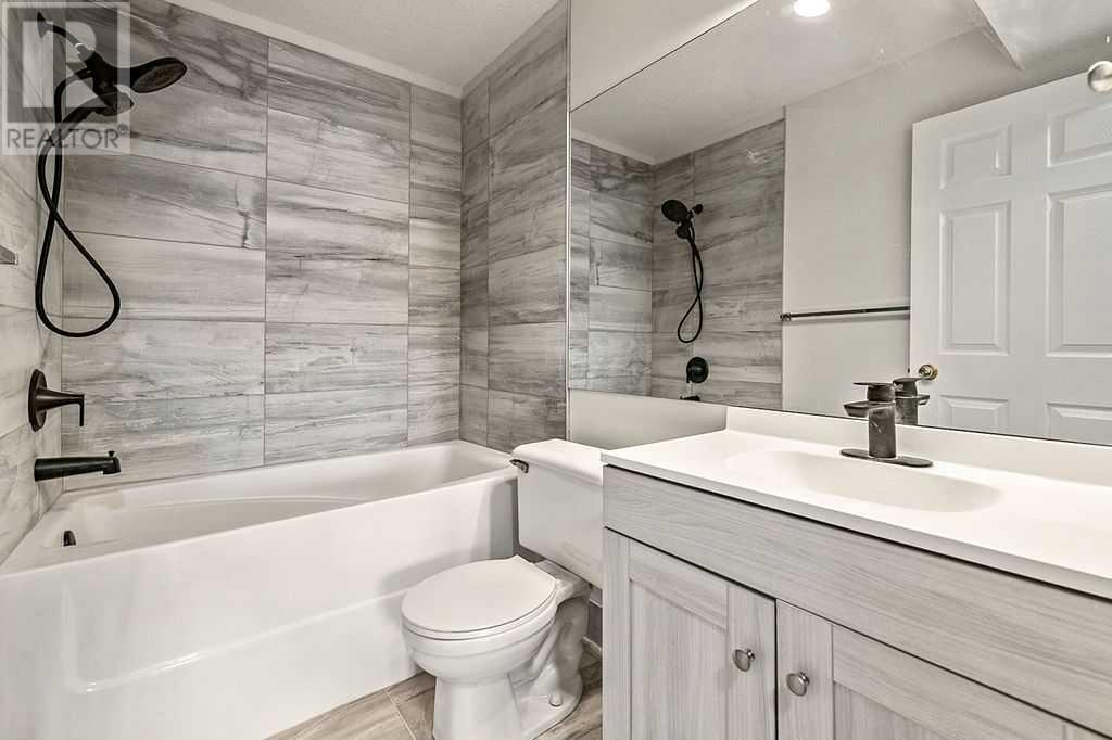 Single Family House Low rise for Sale in   Chaparral Ridge Drive SE Chaparral Calgary 