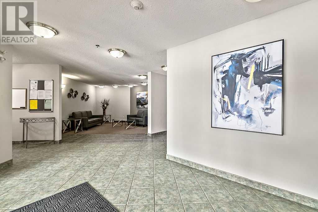 Single Family House Low rise for Sale in   Chaparral Ridge Drive SE Chaparral Calgary 