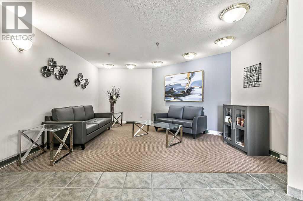 Single Family House Low rise for Sale in   Chaparral Ridge Drive SE Chaparral Calgary 