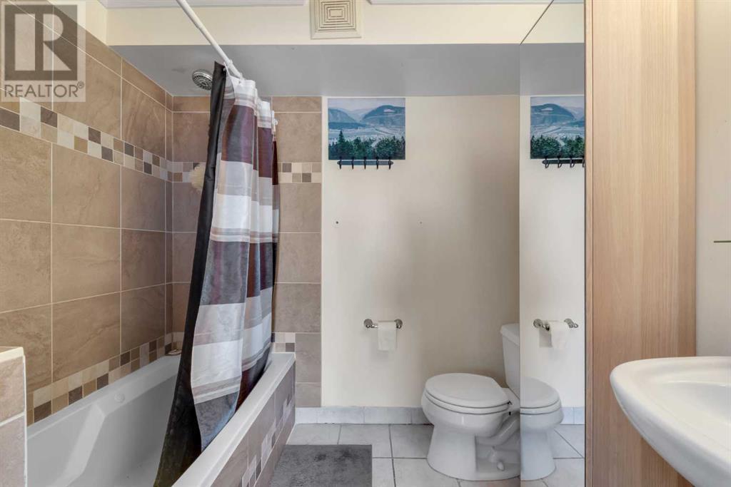 Single Family House for Sale in   Point Drive NW Point McKay Calgary 