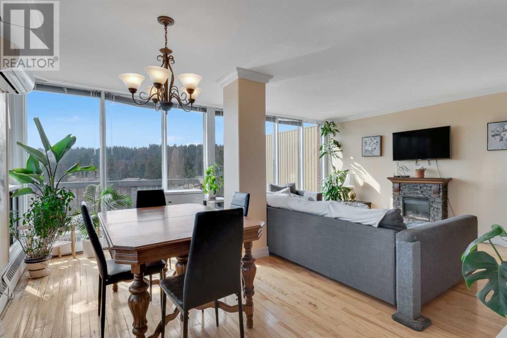 Single Family House for Sale in   Point Drive NW Point McKay Calgary 