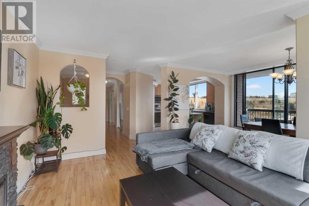 Single Family House for Sale in   Point Drive NW Point McKay Calgary 