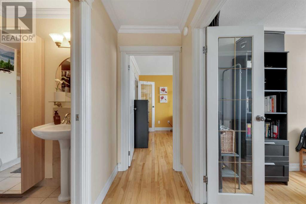 Single Family House for Sale in   Point Drive NW Point McKay Calgary 