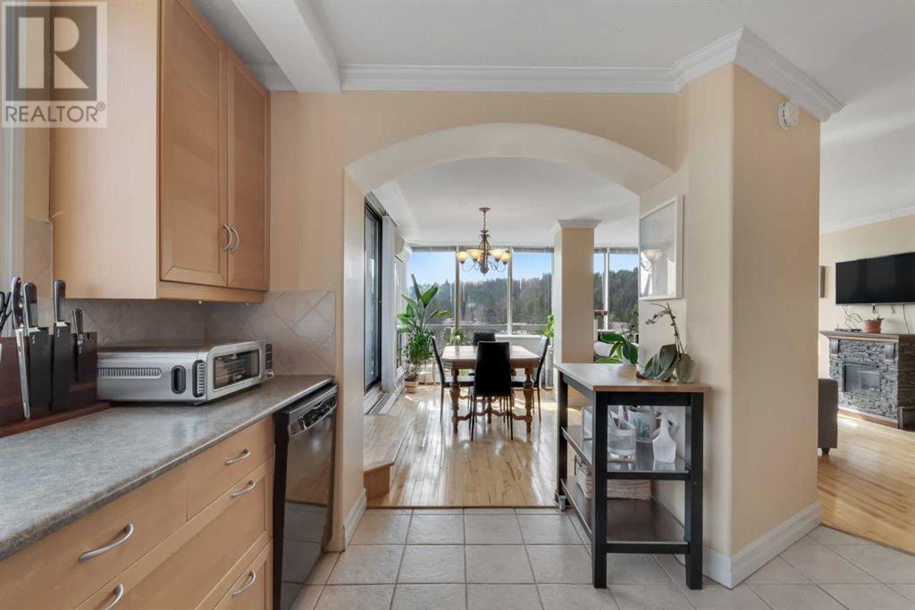 Single Family House for Sale in   Point Drive NW Point McKay Calgary 