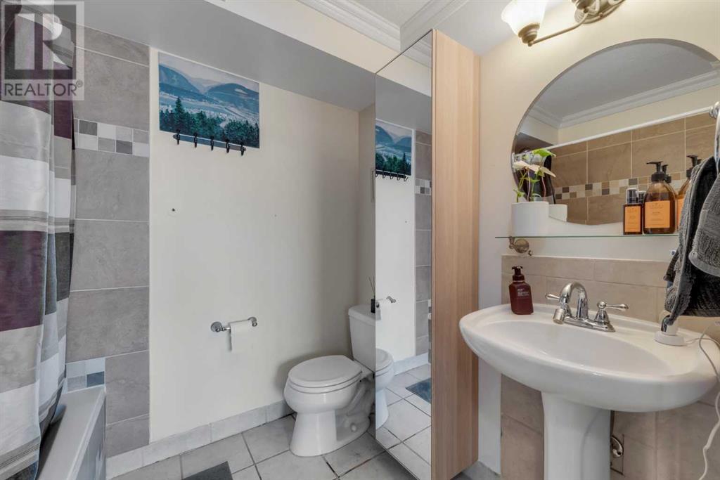 Single Family House for Sale in   Point Drive NW Point McKay Calgary 