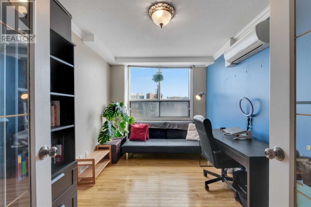 Single Family House for Sale in   Point Drive NW Point McKay Calgary 