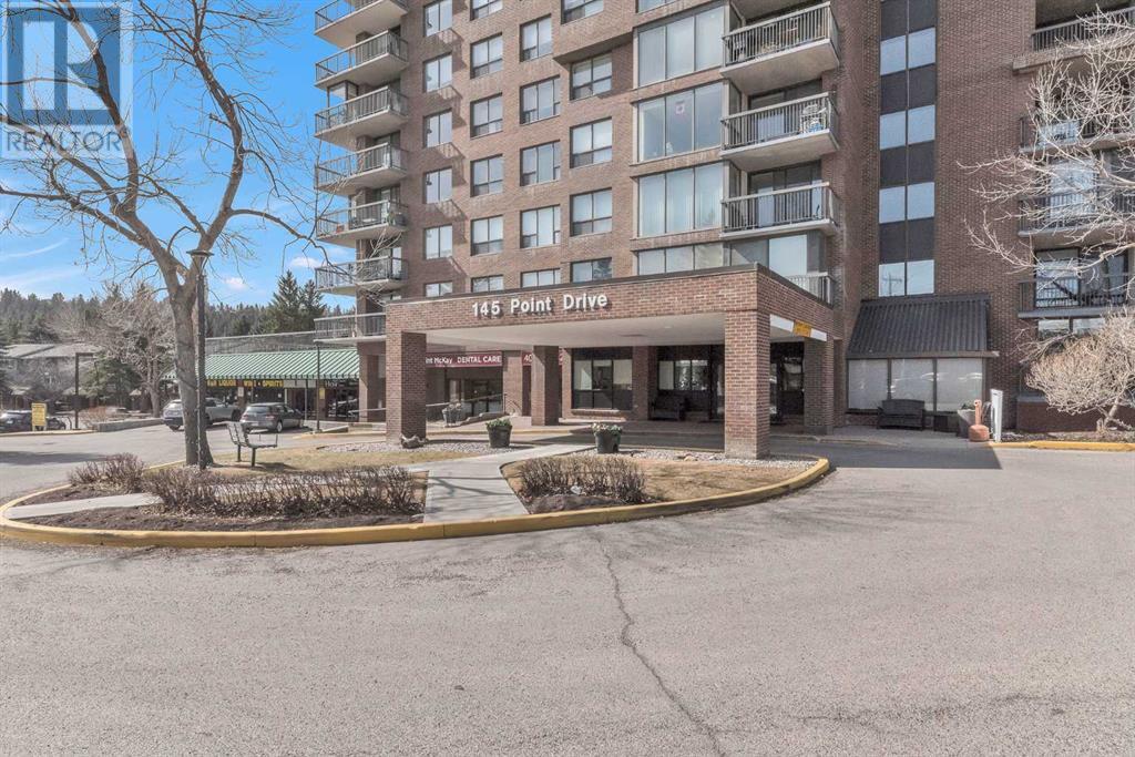 Single Family House for Sale in   Point Drive NW Point McKay Calgary 
