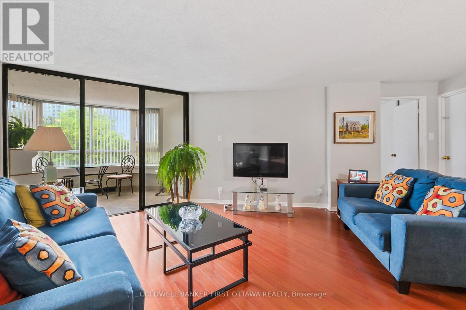 Photo 2 of 412 80 Sandcastle Drive, Ottawa ON