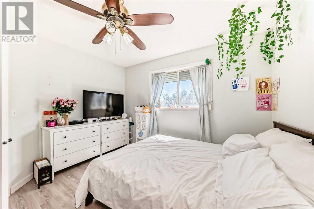 Single Family House 4 Level for Sale in  Bridleglen Road SW Bridlewood Calgary 