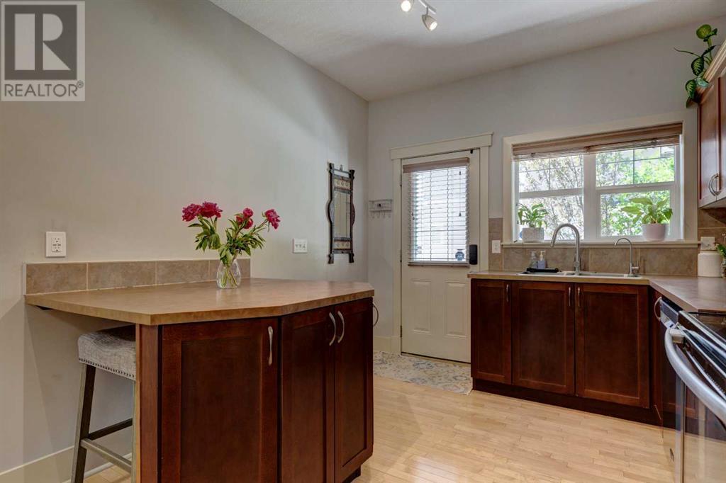 Single Family House for Sale in   Wentworth Avenue SW West Springs Calgary 