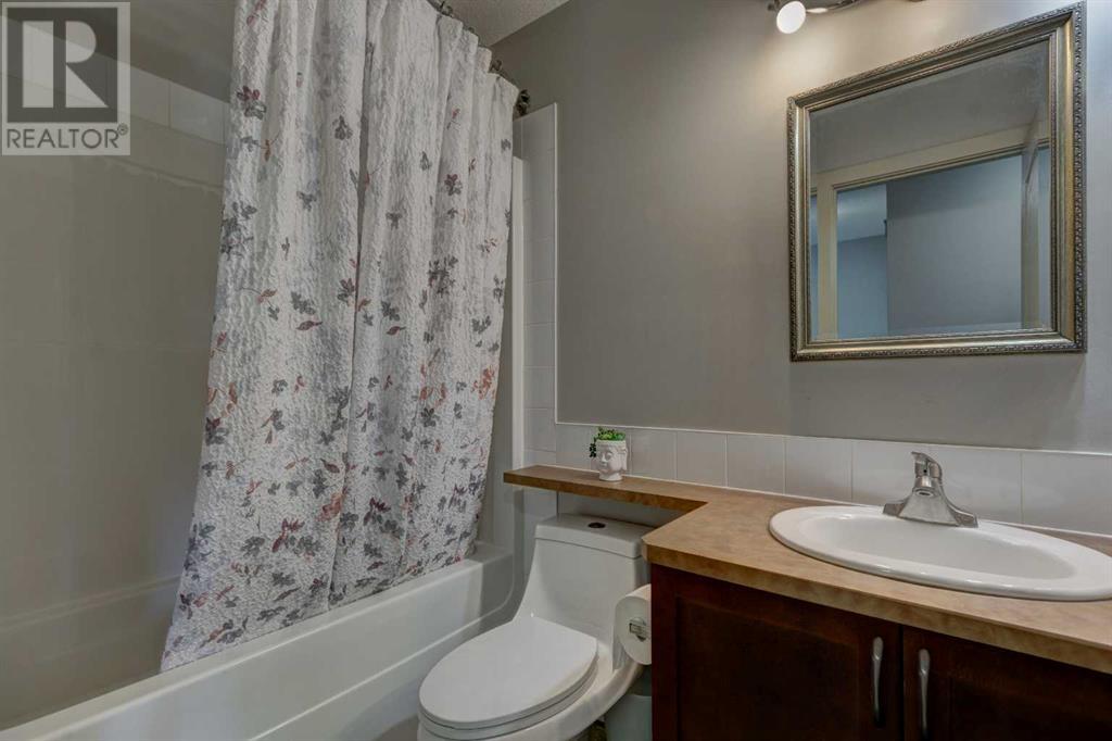 Single Family House for Sale in   Wentworth Avenue SW West Springs Calgary 