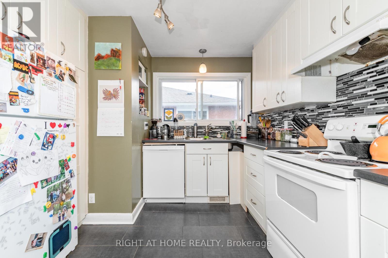 Photo 17 of 2421 Iris Street, Ottawa ON