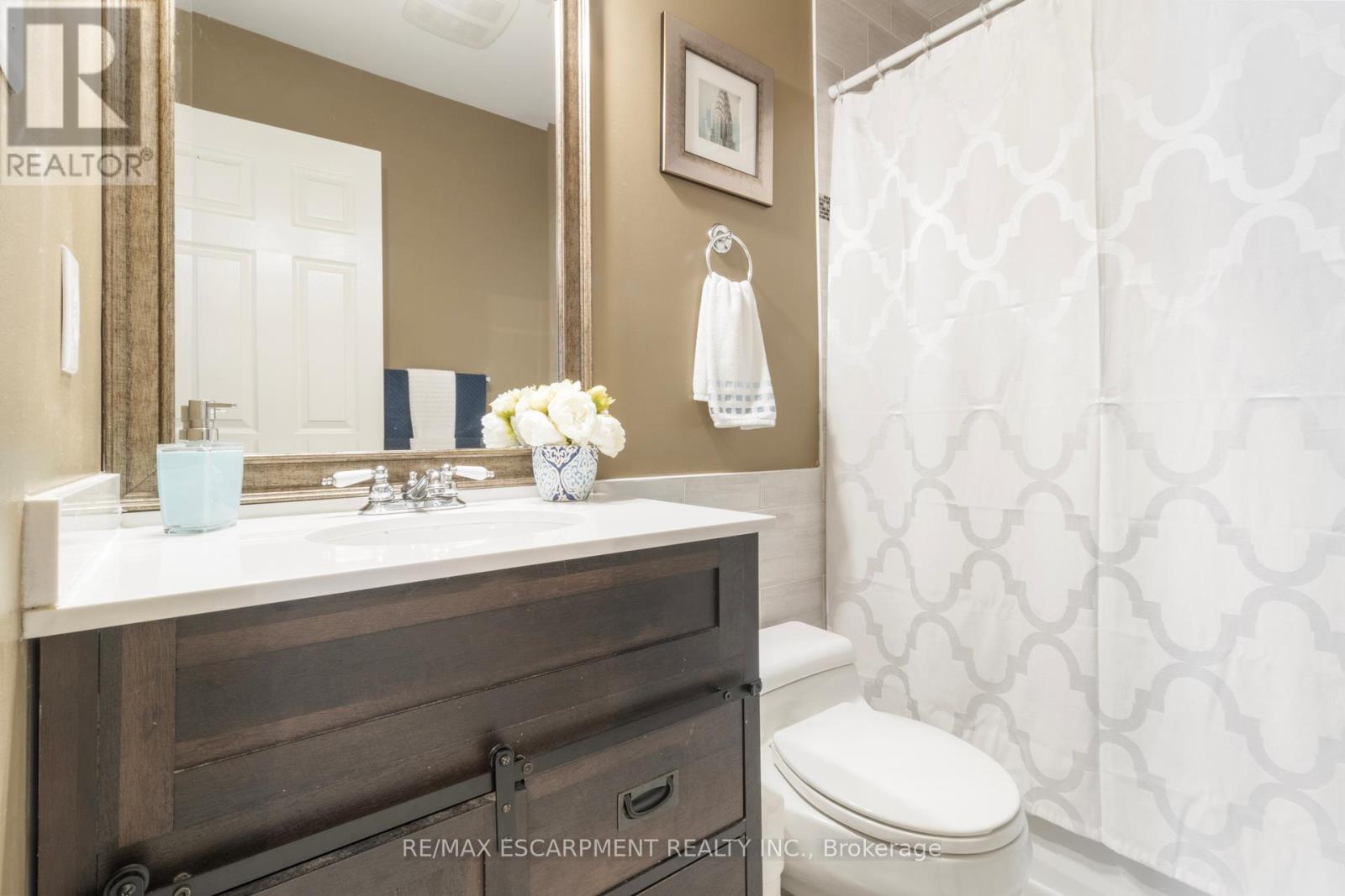 Photo 12 of 5414 Kinglet Avenue, Mississauga ON