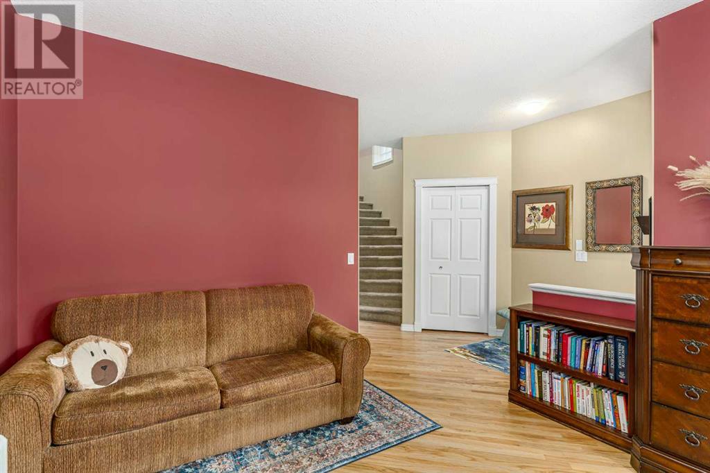 Single Family House for Sale in   Avenue SW Windsor Park Calgary 