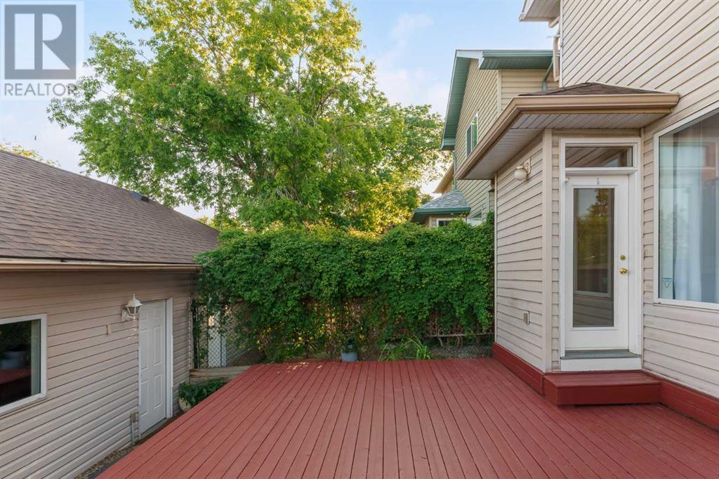 Single Family House for Sale in   Avenue SW Windsor Park Calgary 