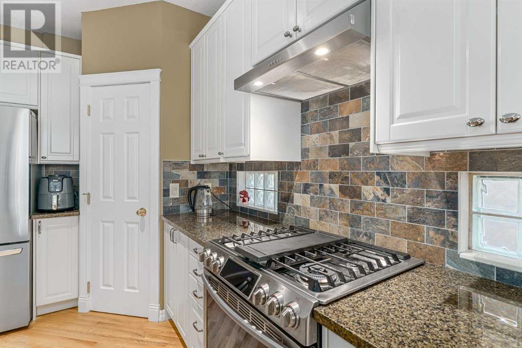 Single Family House for Sale in   Avenue SW Windsor Park Calgary 