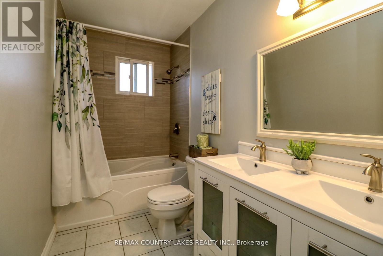 Photo 27 of 271 Lakeland Crescent, Brock ON