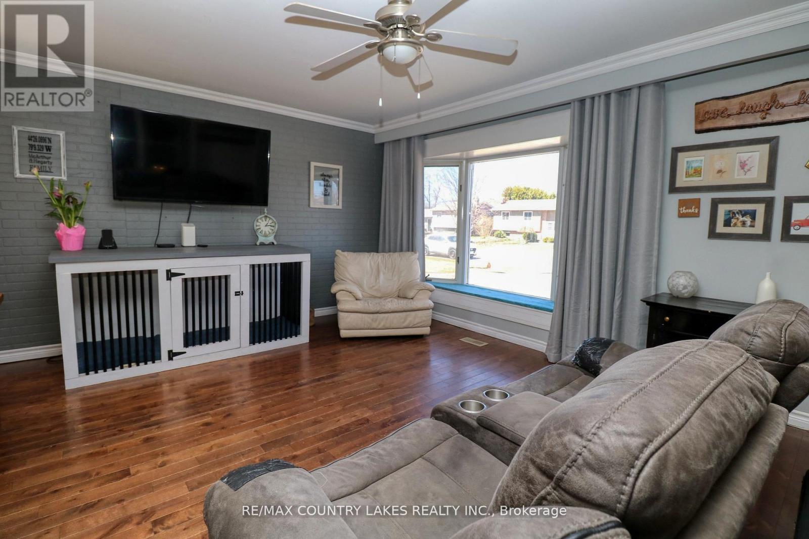 Photo 16 of 271 Lakeland Crescent, Brock ON
