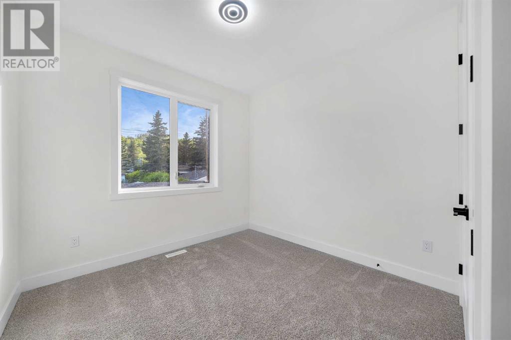Single Family House for Sale in   Avenue NW Bowness Calgary 