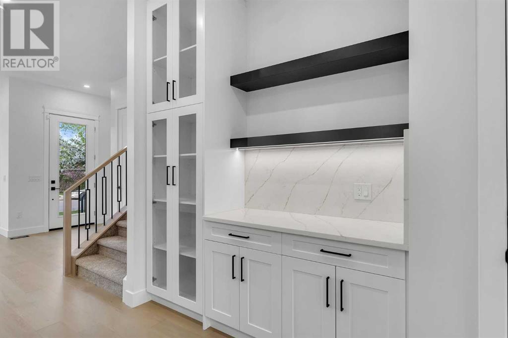 Single Family House for Sale in   Avenue NW Bowness Calgary 