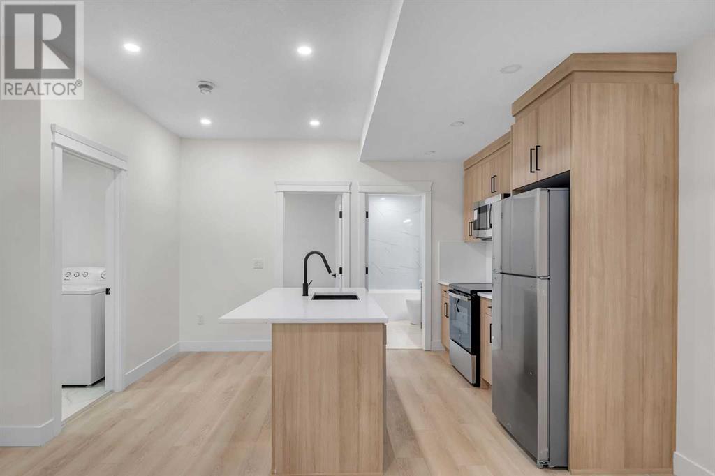 Single Family House for Sale in   Avenue NW Bowness Calgary 