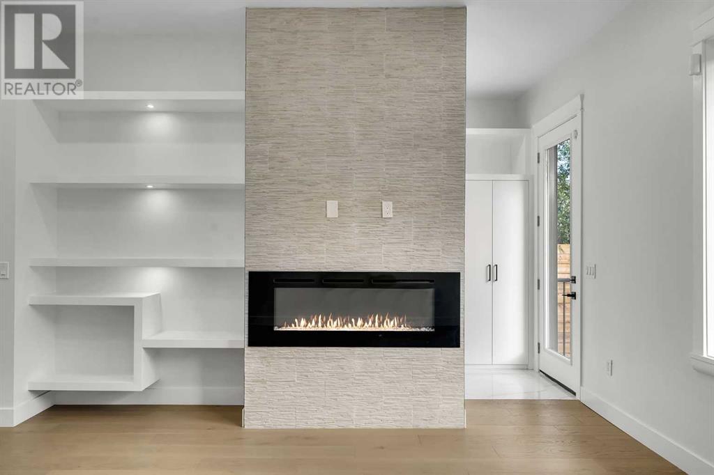 Single Family House for Sale in   Avenue NW Bowness Calgary 