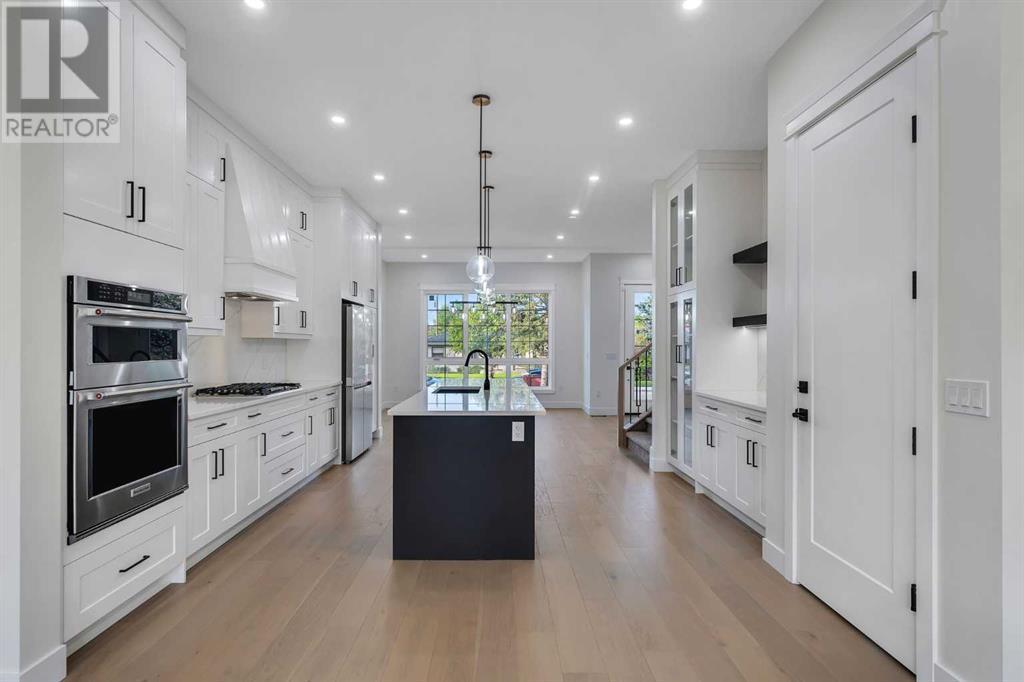 Single Family House for Sale in   Avenue NW Bowness Calgary 