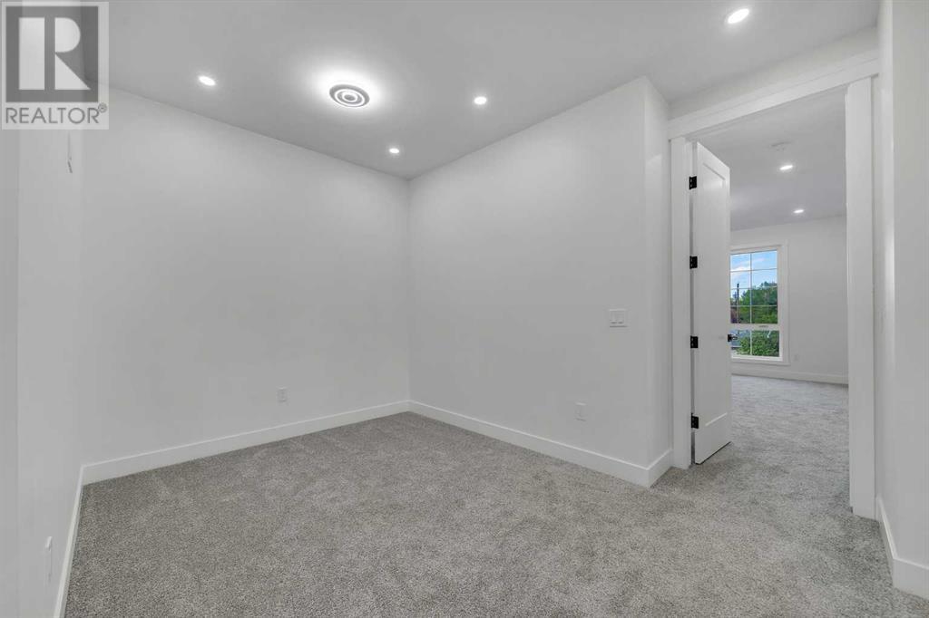 Single Family House for Sale in   Avenue NW Bowness Calgary 