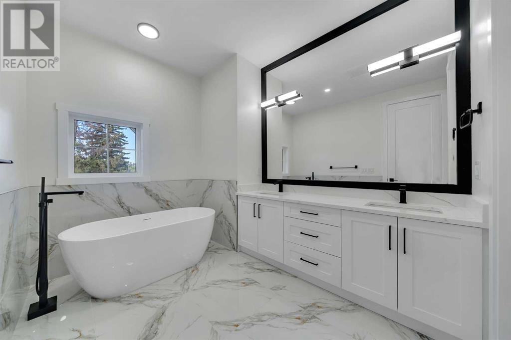 Single Family House for Sale in   Avenue NW Bowness Calgary 