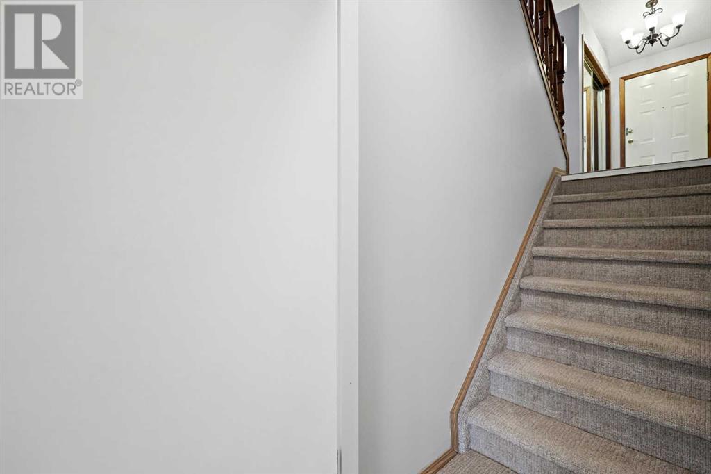 Single Family House 4 Level for Sale in  Hawkhill Way NW Hawkwood Calgary 