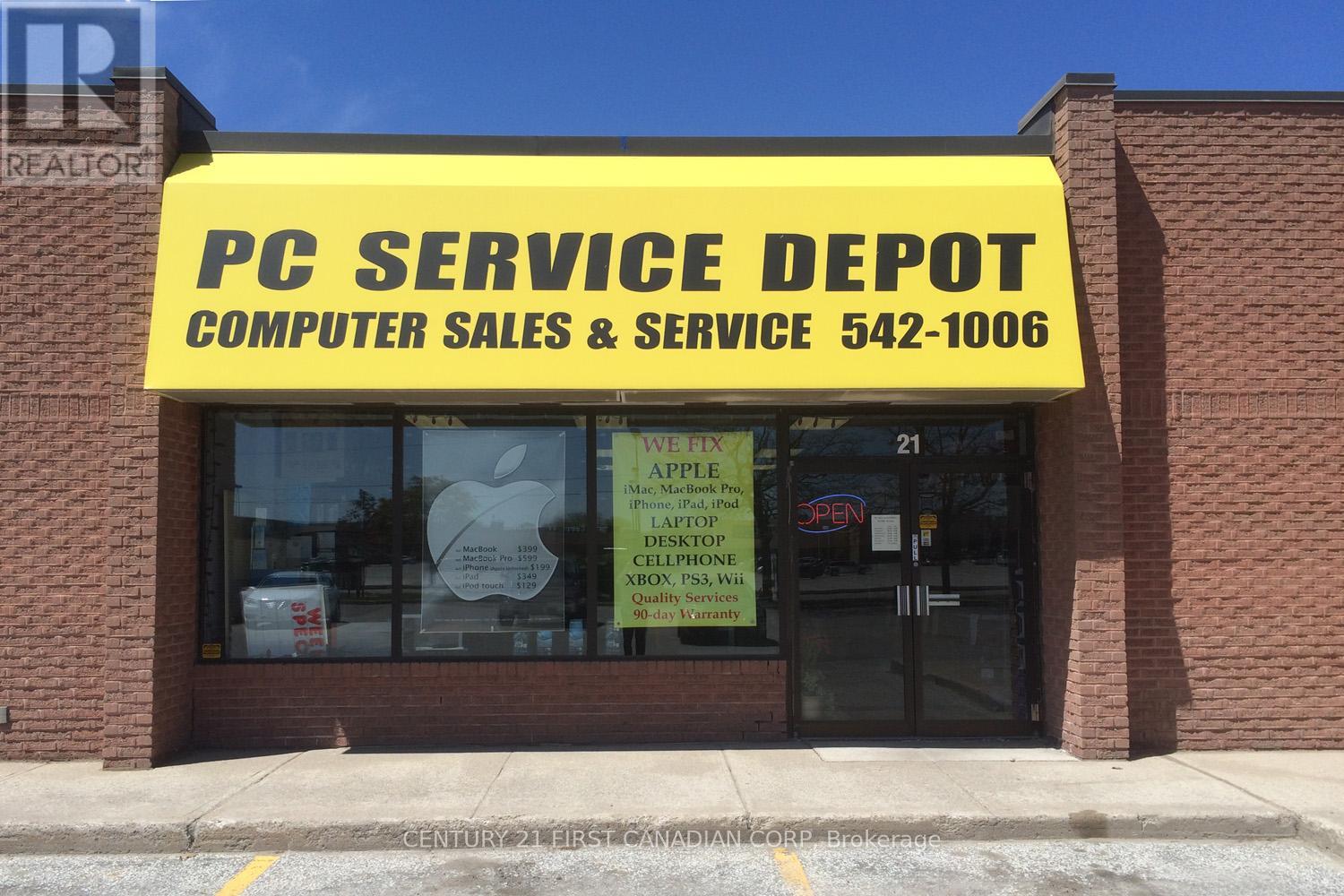 Photo 1 of 21 1362 Lambton Mall Road, Sarnia ON