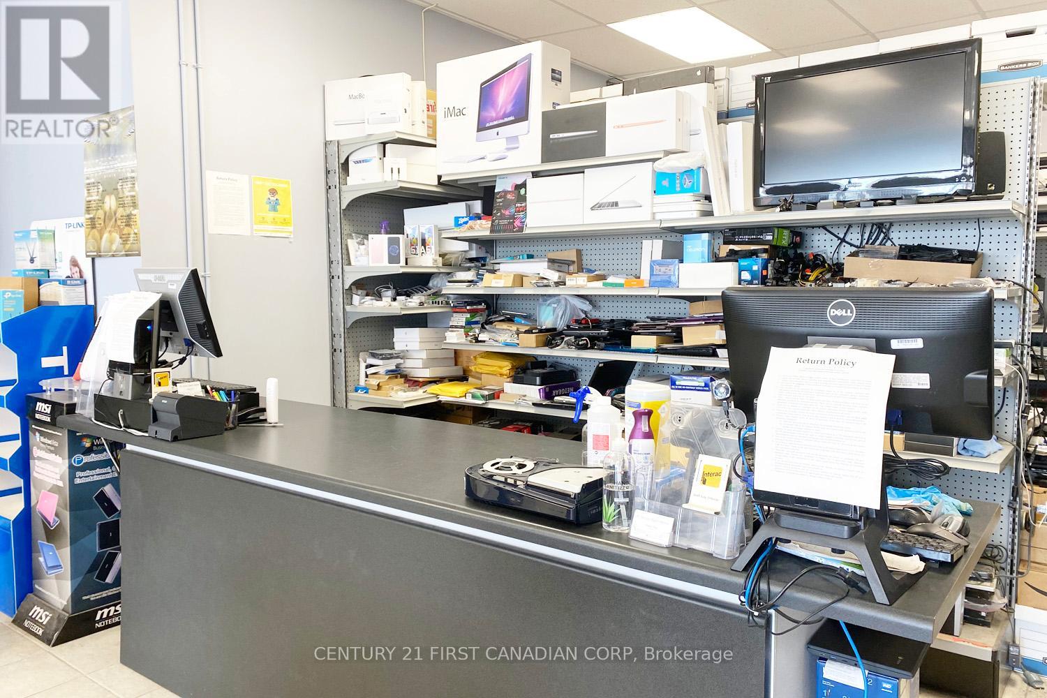Photo 6 of 21 1362 Lambton Mall Road, Sarnia ON
