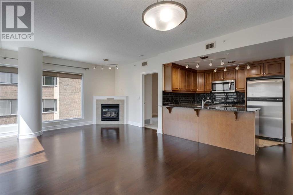 Single Family House for Sale in    Avenue SW Downtown Commercial Core Calgary 